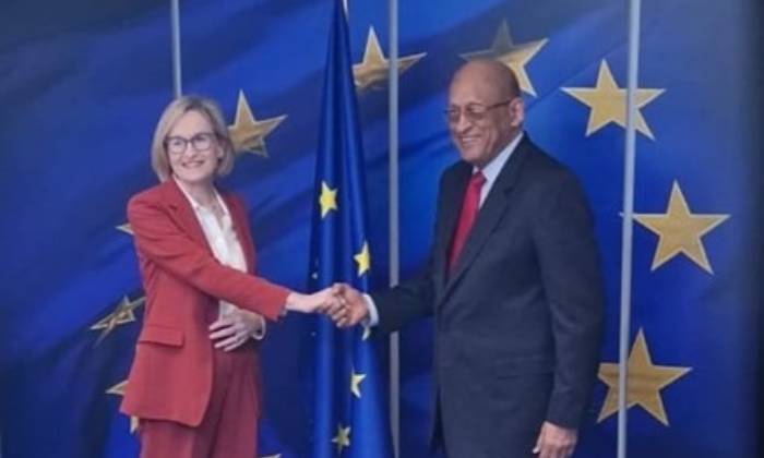 Misión liderada por el Ministro Héctor Alexander