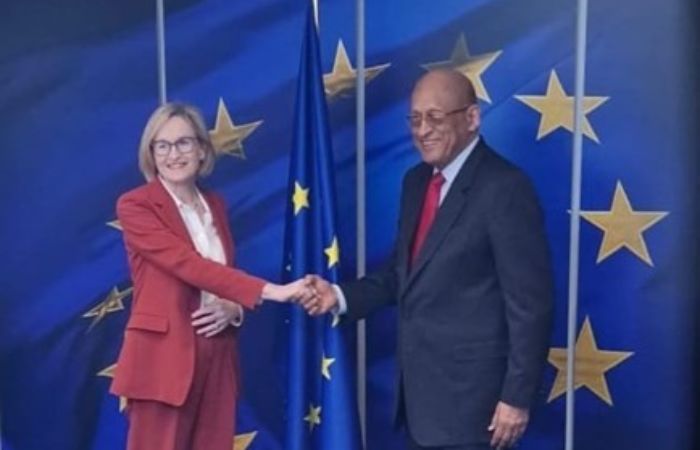 Misión liderada por el Ministro Héctor Alexander