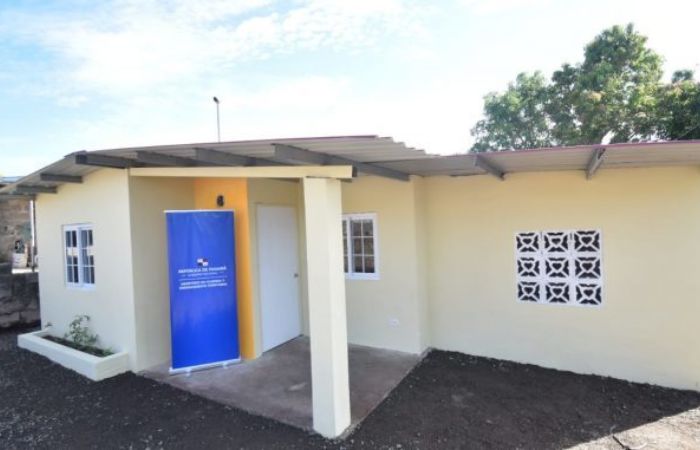 Cuadrillas del Miviot construyen y reparan viviendas para 596 familias