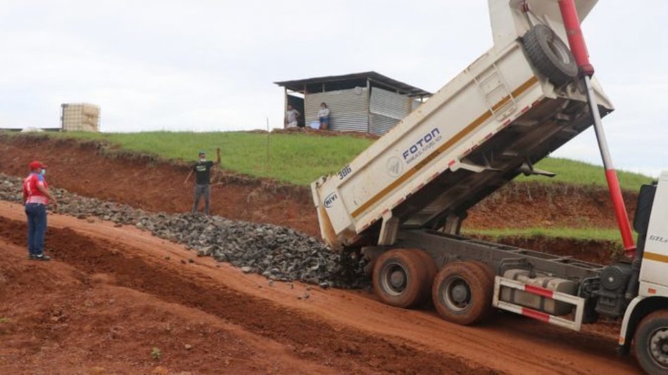 Avanza reubicación de familias del Nicolás Solano a la lotificación en Las Mendozas